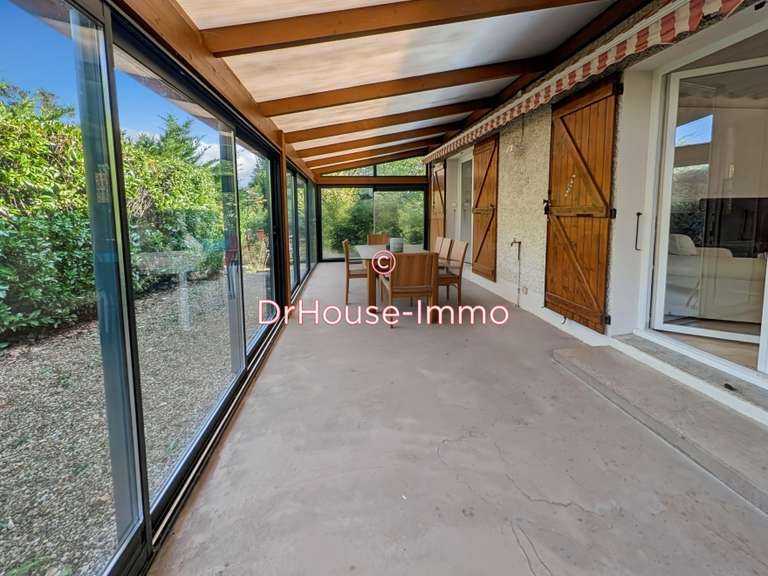 Villa Messimy-sur-Saône - 6 chambres - 200m²