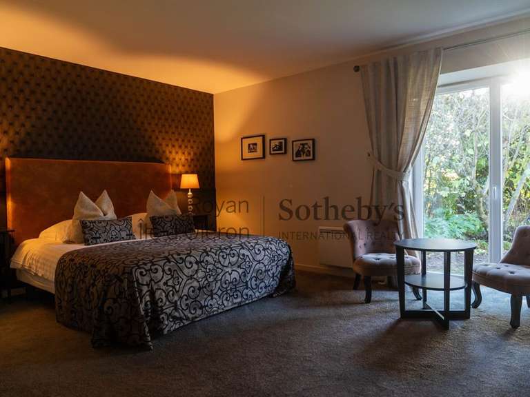 Maison Meursac - 7 chambres - 401m²