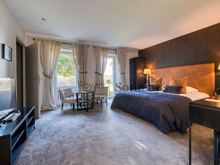 Maison Meursac - 7 chambres - 401m²