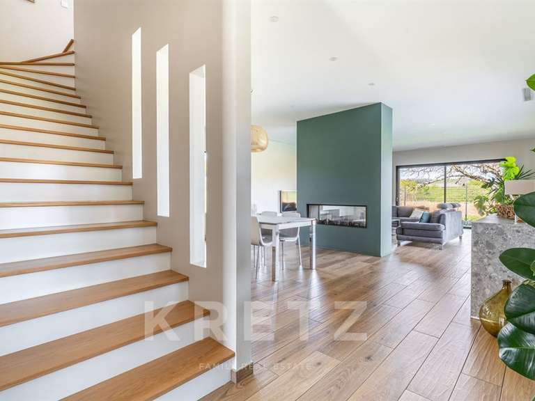 Maison Meximieux - 4 chambres - 220m²