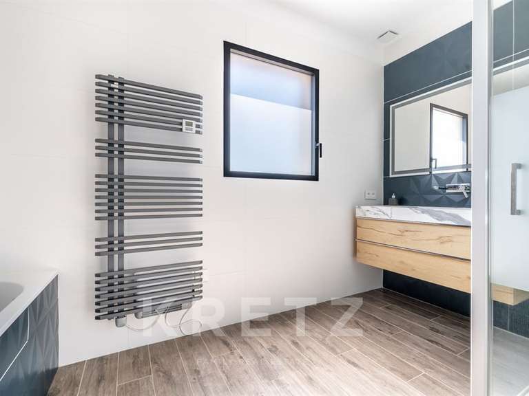 Maison Meximieux - 4 chambres - 220m²