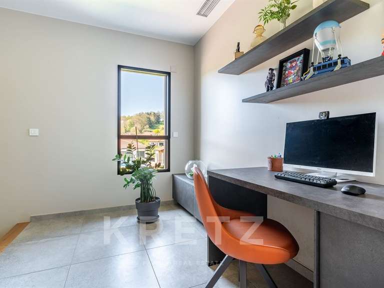 Maison Meximieux - 4 chambres - 220m²