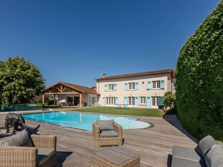 Maison Meximieux - 5 chambres - 356m²