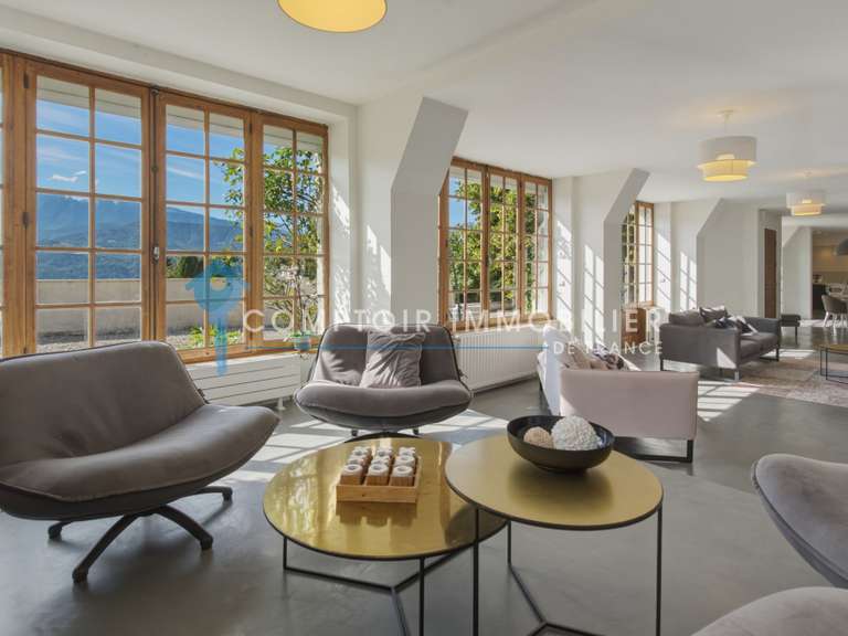 Maison Meylan - 4 chambres - 230m²