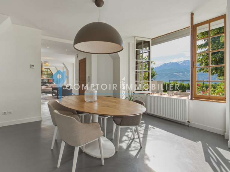 Maison Meylan - 4 chambres - 230m²