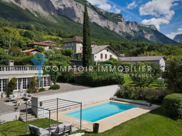 House Meylan - 4 bedrooms - 230m²