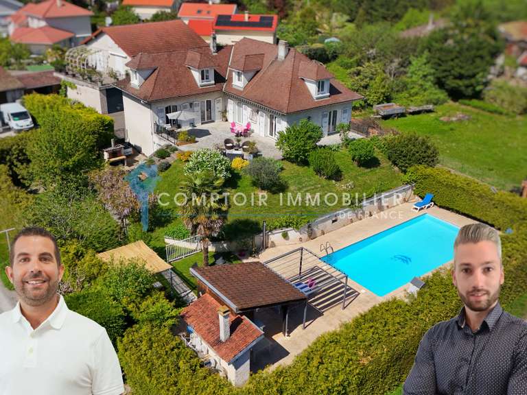 Maison Meylan - 8 chambres - 290m²