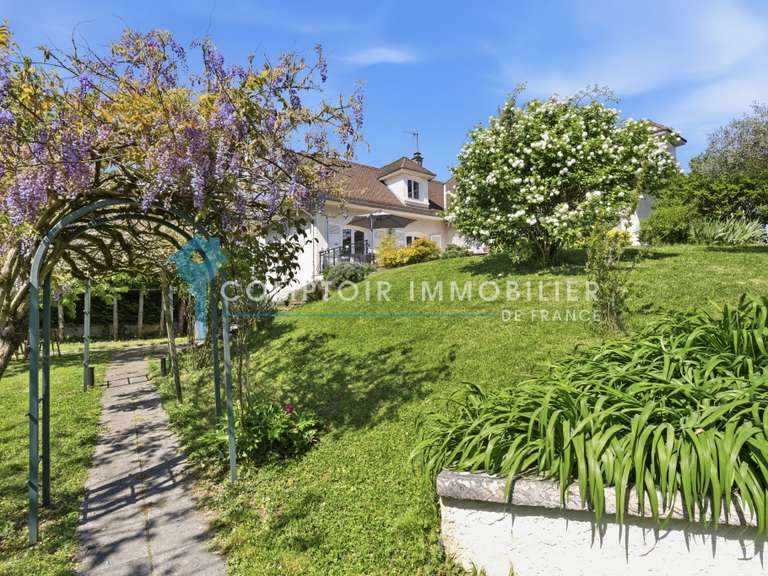 Maison Meylan - 8 chambres - 290m²