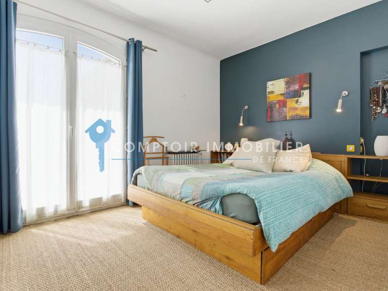 Maison Meylan - 8 chambres - 290m²