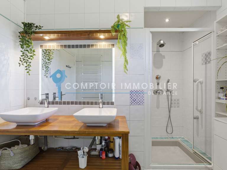 Maison Meylan - 8 chambres - 290m²