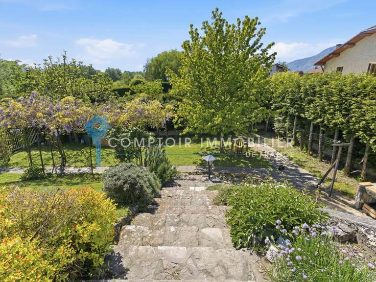 Maison Meylan - 8 chambres - 290m²