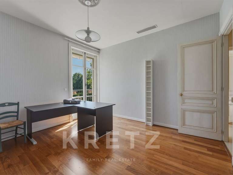 Maison Meylan - 4 chambres - 348m²