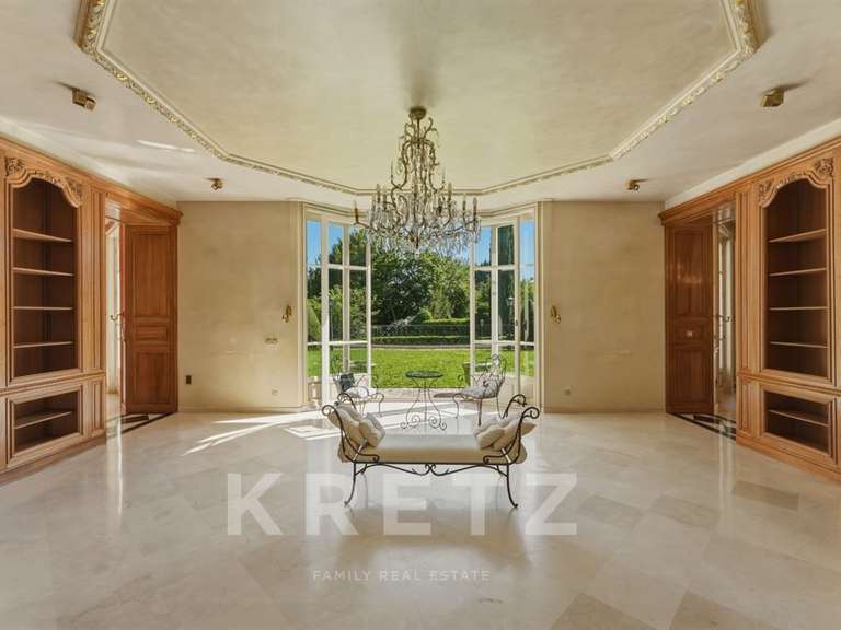 Maison Meylan - 4 chambres - 348m²