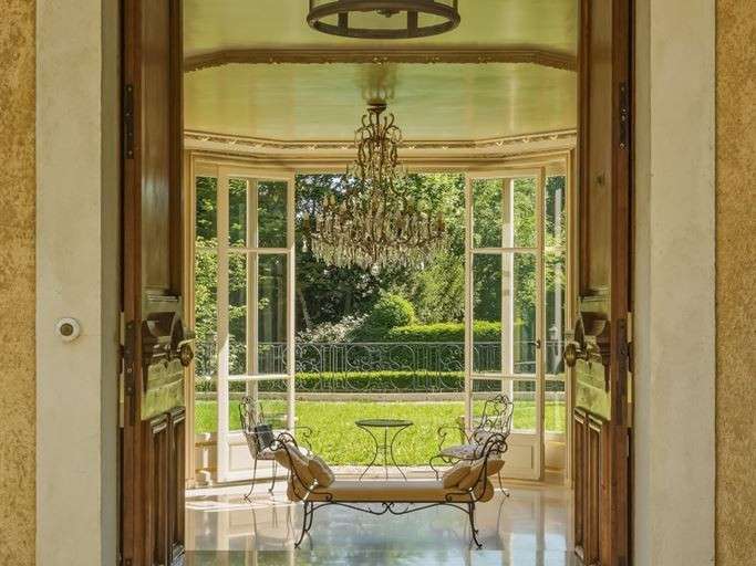 Maison Meylan - 4 chambres - 348m²