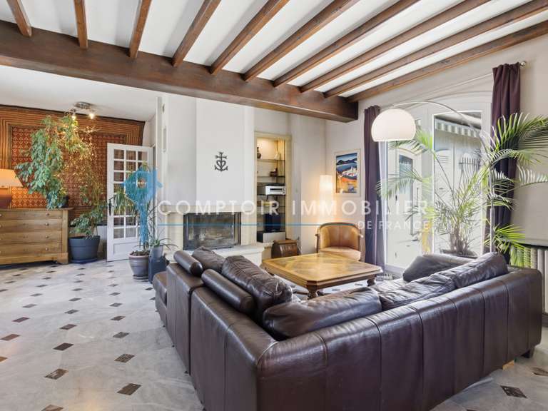 Maison Meylan - 8 chambres - 290m²