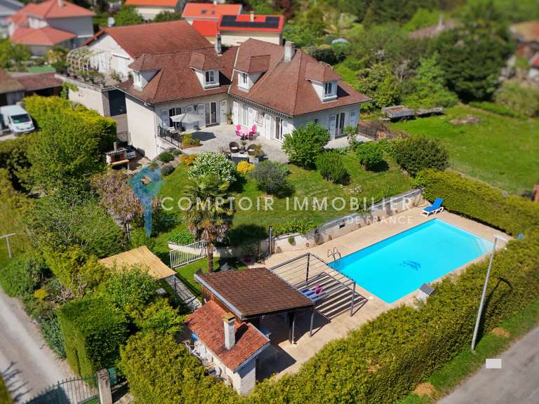 Maison Meylan - 8 chambres - 290m²