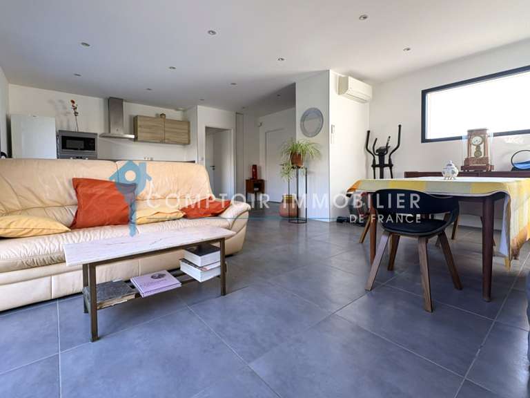 Villa Meynes - 4 bedrooms - 180m²