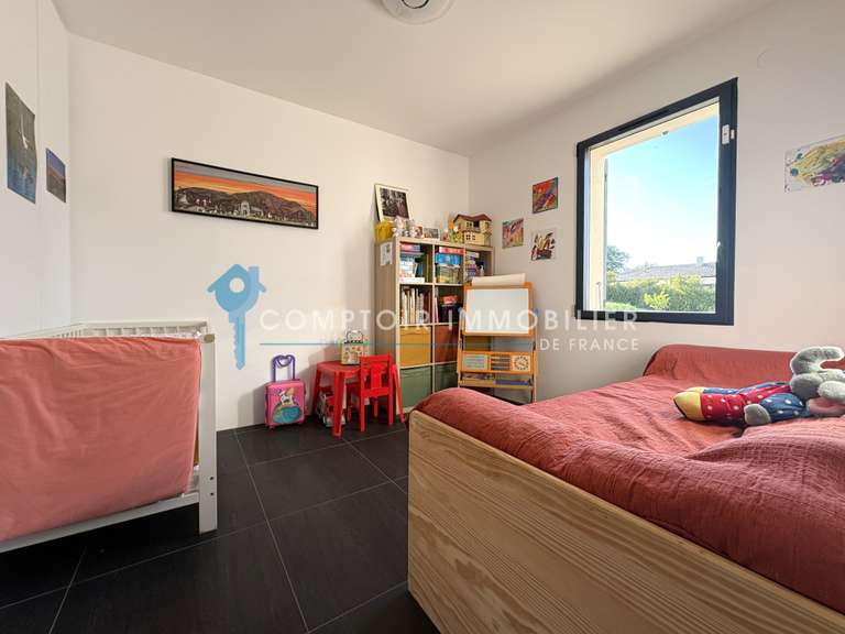 Villa Meynes - 4 bedrooms - 180m²