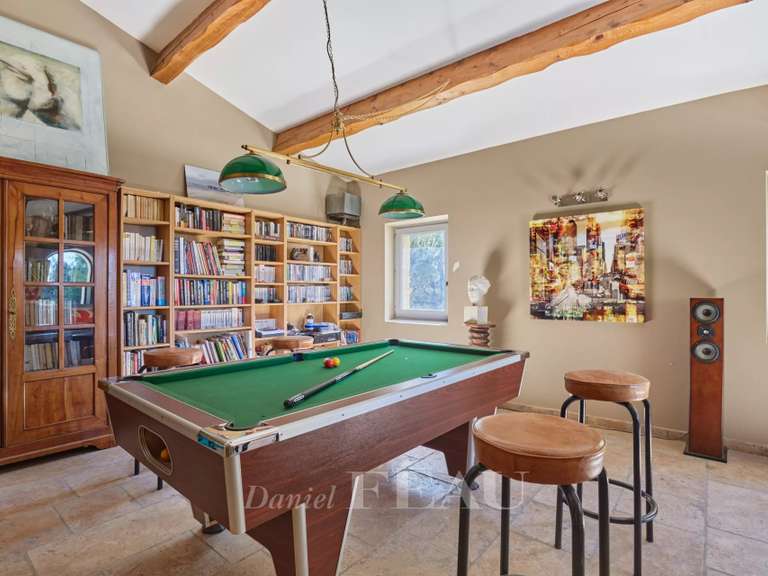 Maison Meyrargues - 4 chambres - 250m²