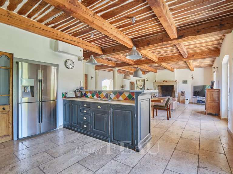 Maison Meyrargues - 4 chambres - 250m²
