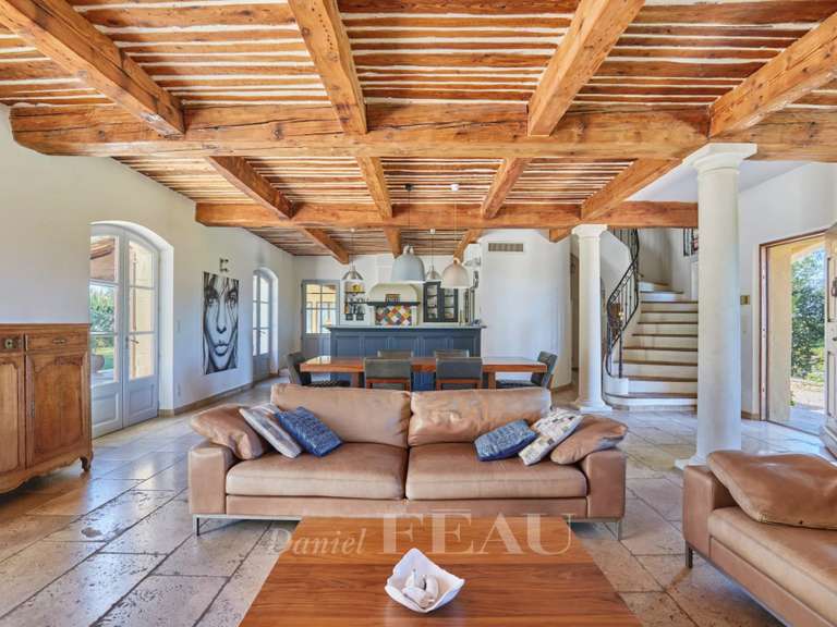 Maison Meyrargues - 4 chambres - 250m²