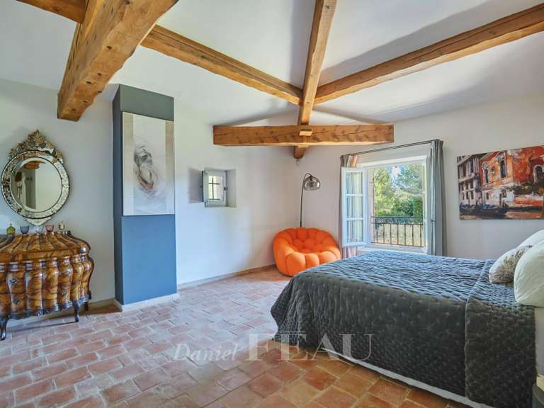 Maison Meyrargues - 4 chambres - 250m²