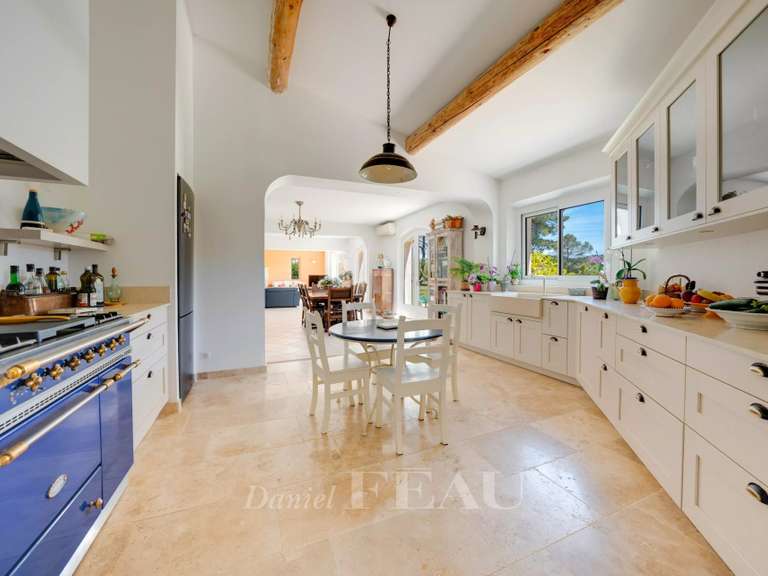 Maison Meyrargues - 4 chambres - 224m²