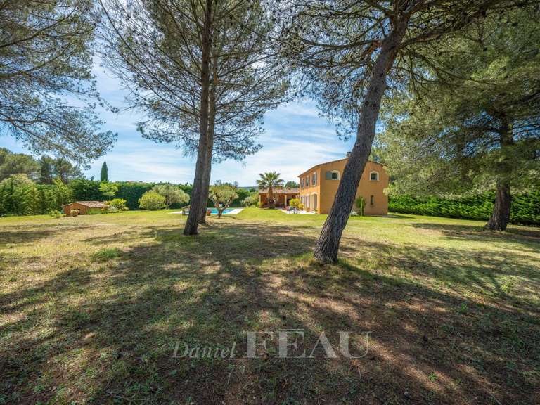 Maison Meyrargues - 4 chambres - 224m²