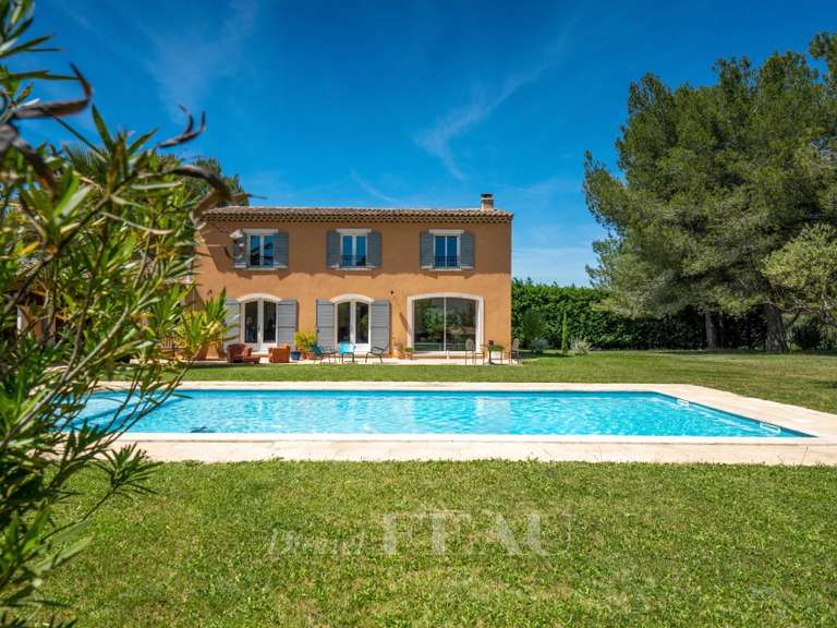 Maison Meyrargues - 4 chambres - 224m²