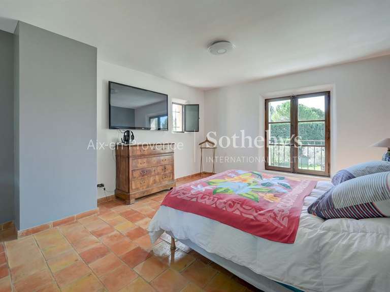 Maison Meyrargues - 4 chambres - 510m²