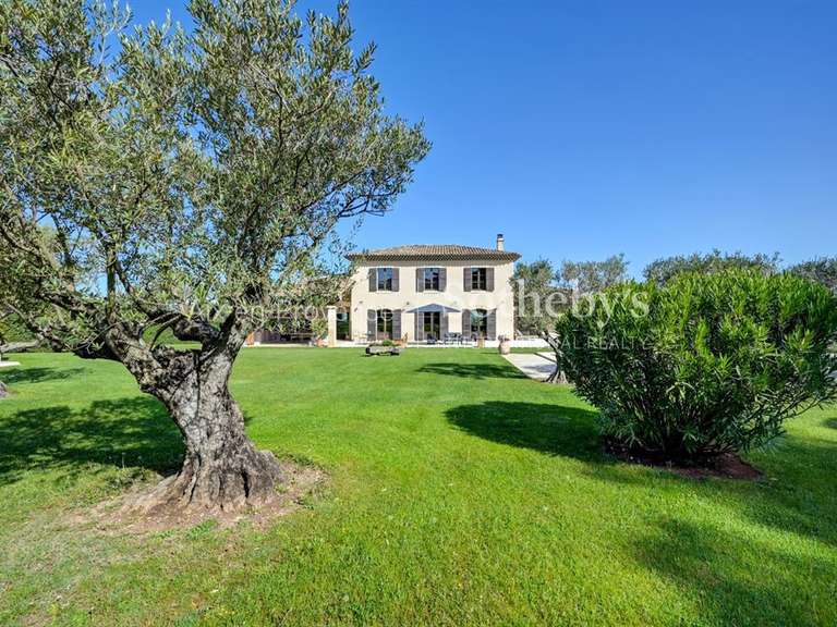 Maison Meyrargues - 4 chambres - 510m²