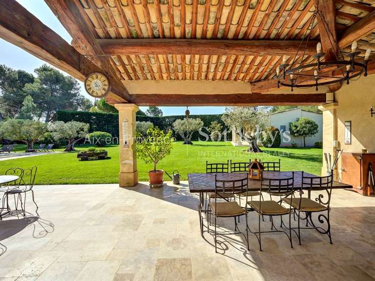 Maison Meyrargues - 4 chambres - 510m²