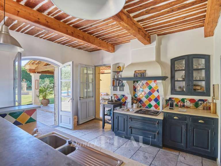 Maison Meyrargues - 4 chambres - 250m²