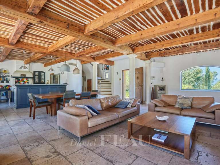 Maison Meyrargues - 4 chambres - 250m²