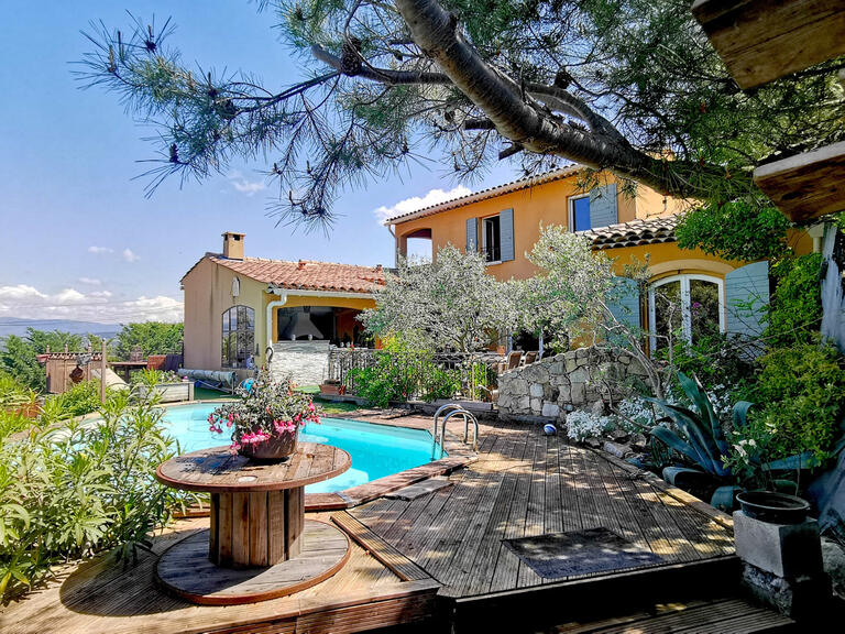 Villa Meyrargues - 4 chambres - 188m²