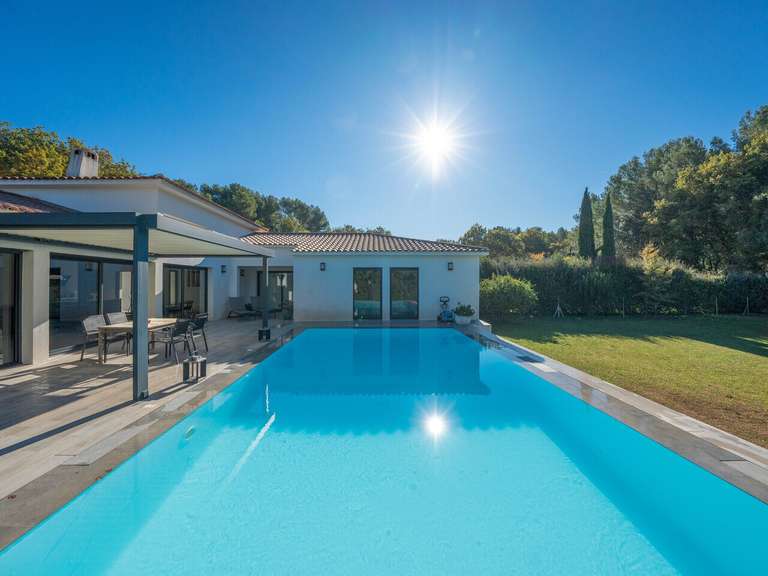 Villa Meyrargues - 4 chambres - 152m²