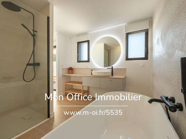 Maison Meyreuil - 5 chambres - 280m²