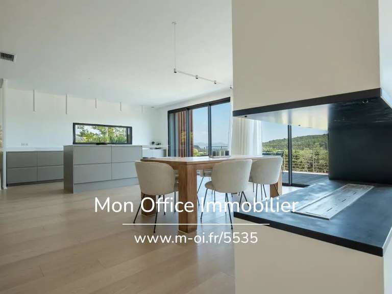 Maison Meyreuil - 5 chambres - 280m²