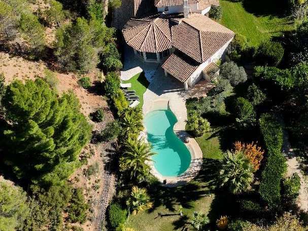 House Meyreuil - 4 bedrooms