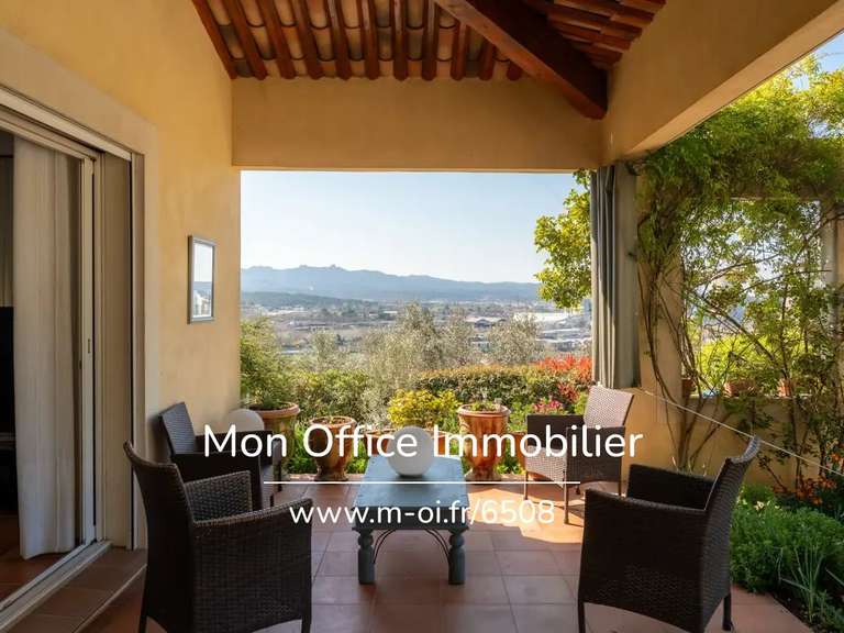 Maison Meyreuil - 3 chambres - 130m²