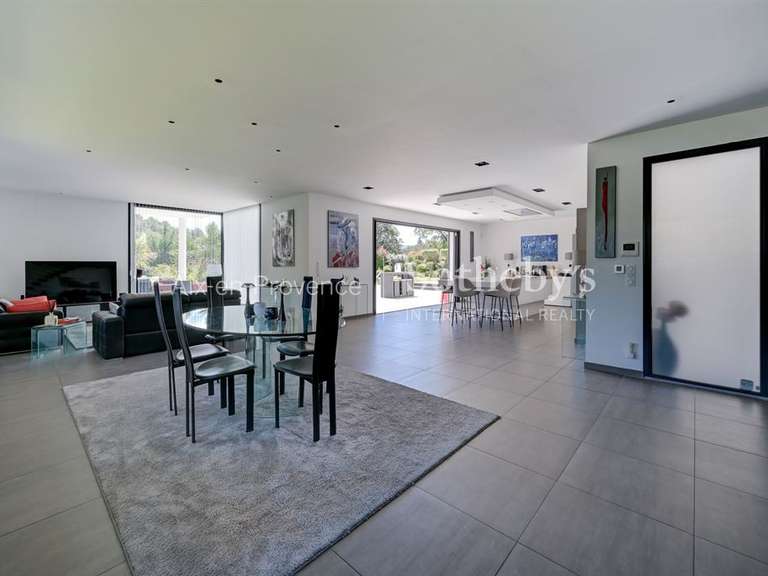 Maison Meyreuil - 5 chambres - 350m²