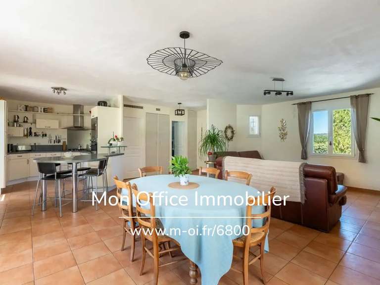 Maison Meyreuil - 5 chambres - 180m²