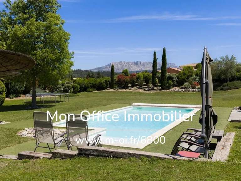 Maison Meyreuil - 5 chambres - 180m²