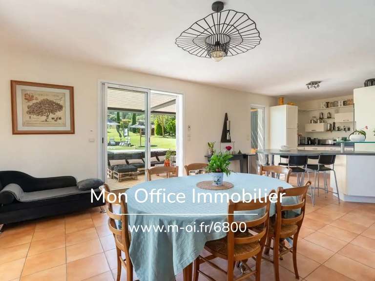 Maison Meyreuil - 5 chambres - 180m²