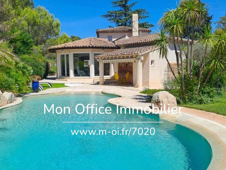 Maison Meyreuil - 5 chambres - 240m²