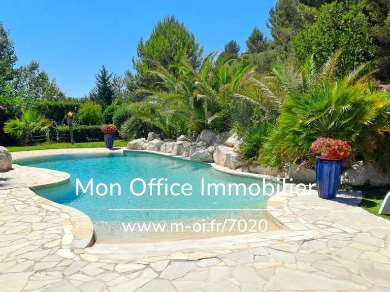 Maison Meyreuil - 5 chambres - 240m²
