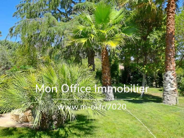 Maison Meyreuil - 5 chambres - 240m²