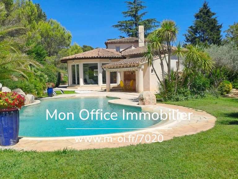 Maison Meyreuil - 5 chambres - 240m²