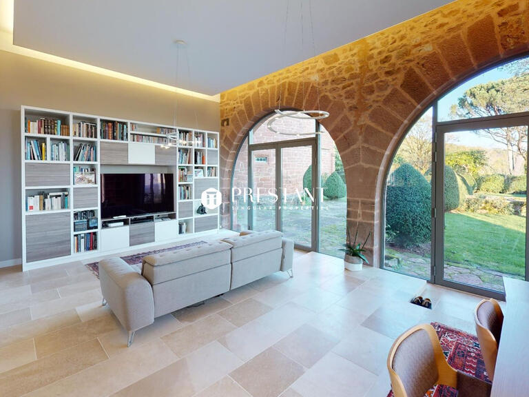 Château Meyssac - 7 chambres - 726m²