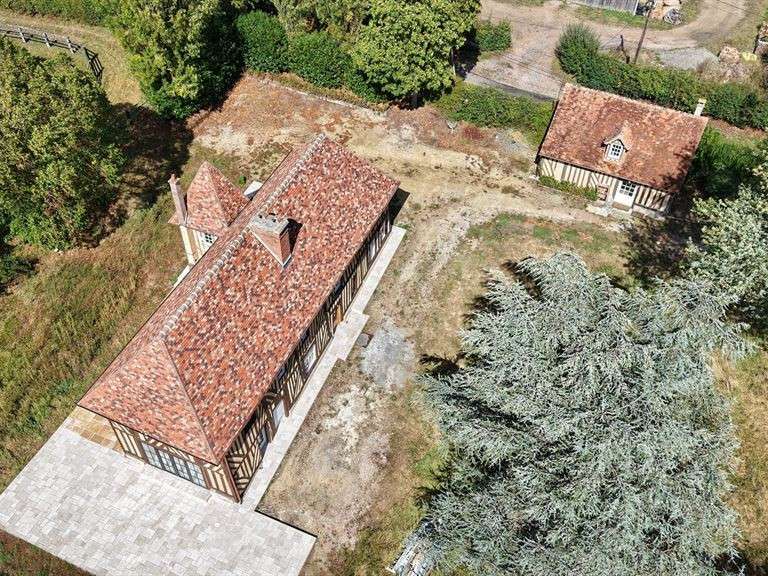 House Mézidon-Vallée-d'Auge - 3 bedrooms - 200m²